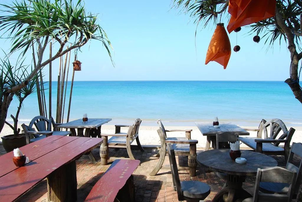 Clean Beach Resort Koh Lanta