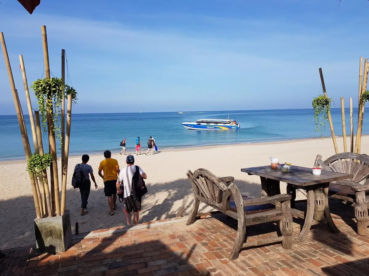 Clean Beach Resort Koh Lanta