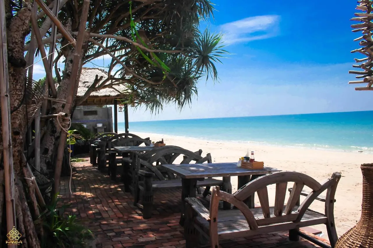 Clean Beach Resort Ko Lanta