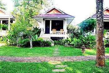 Clean Beach Resort Ko Lanta
