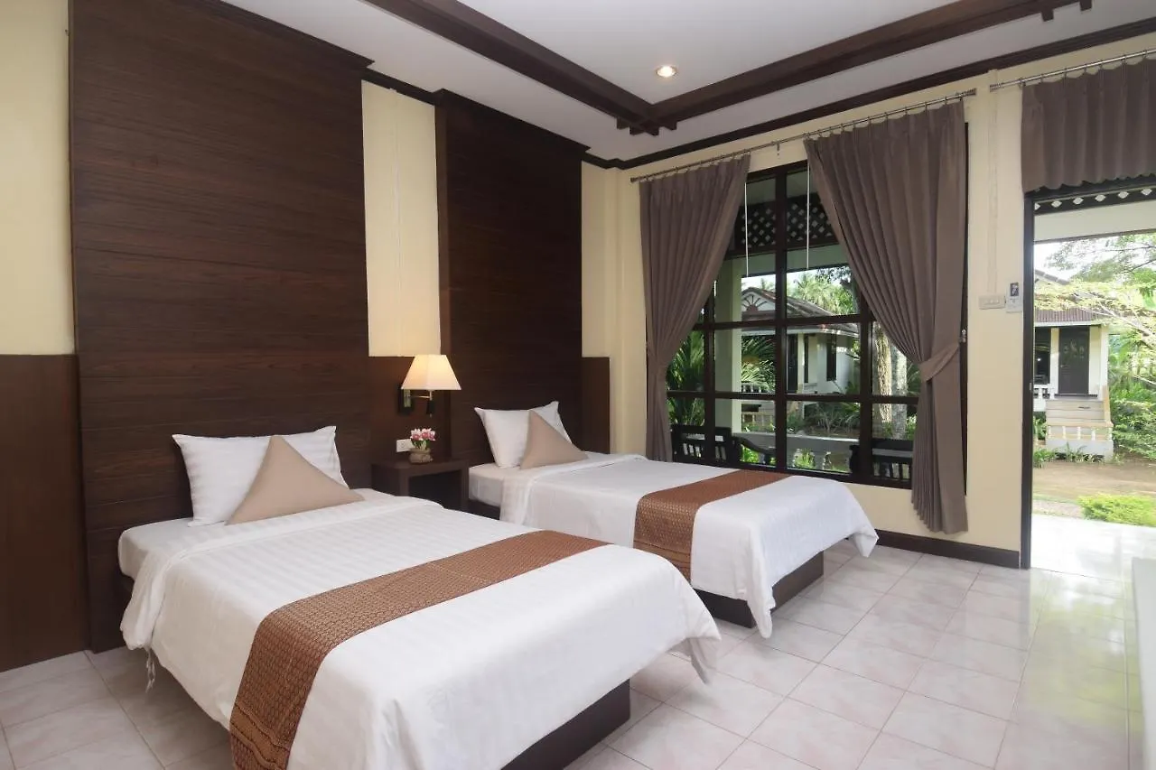 Clean Beach Resort Koh Lanta