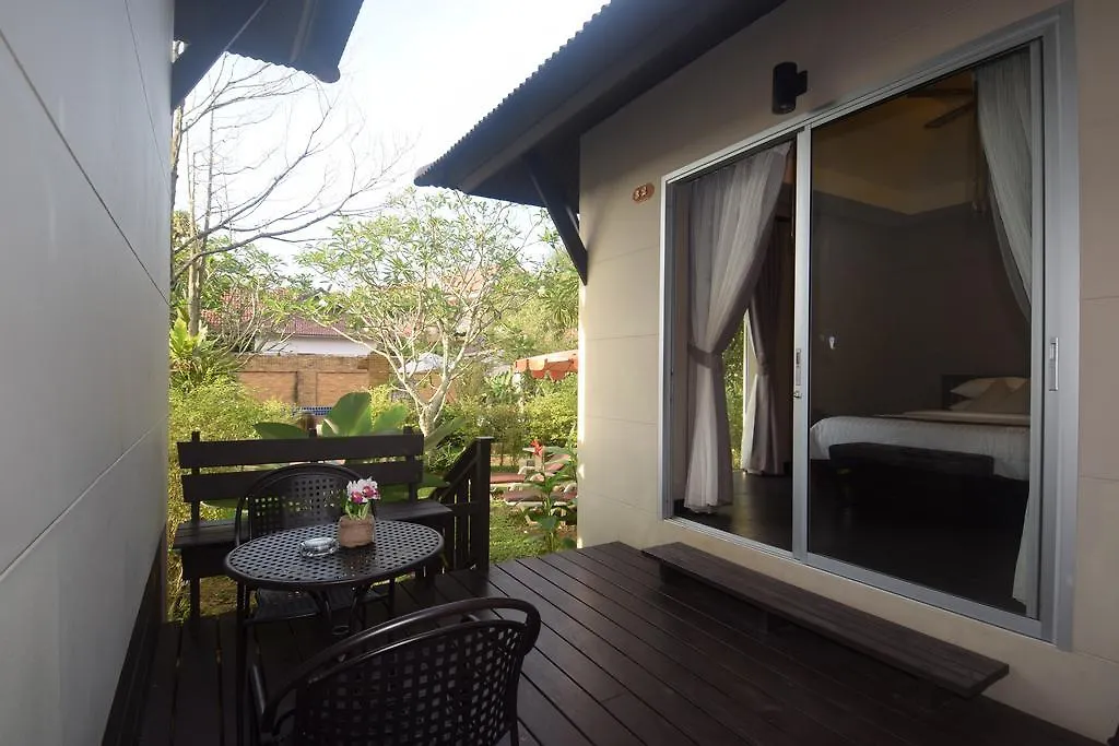 Clean Beach Resort Koh Lanta