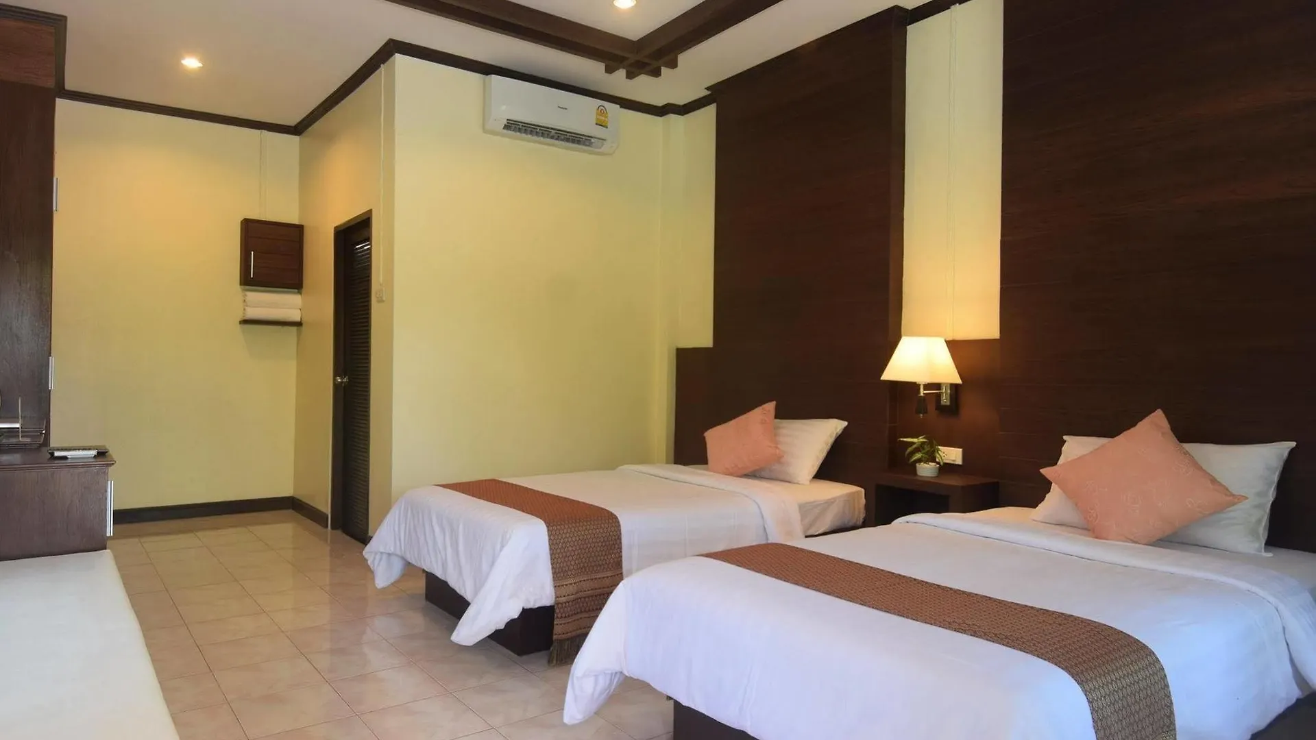 ***  Clean Beach Resort Koh Lanta Thailand