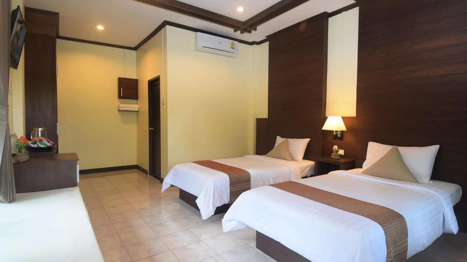 Clean Beach Resort Koh Lanta